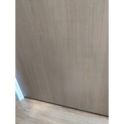 内装ドアに付いてしまった穴を何事もなかったように補修し、施主様に大変お喜びいただきました！