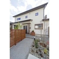 【建替】家族の思いを紡ぐ梁に守られ大勢が集めるおもてなしの家