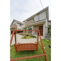 緑濃い風景を家の中に招く、年を重ねても愛せる家が完成