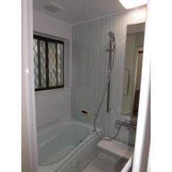在来のタイルの浴室をユニットバスへ

お掃除ラクラクの人大浴槽がお客様のお気に入りです