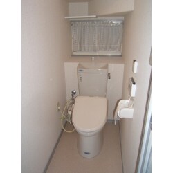 お手入れの簡単、節水型トイレへ！