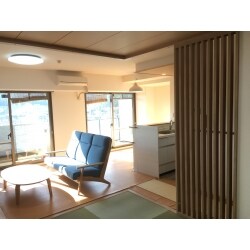 キッチン、LDKと和室の間仕切りを取ることで、明るく開放的なLDKになりました。