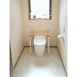 コンパクトですっきりしたトイレに