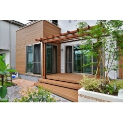 デザイン、動線、使い勝手の全てを兼ねた提案を考えました。庭全体は、ほとんど固め、砂利と植栽で圧迫感を無くしました。