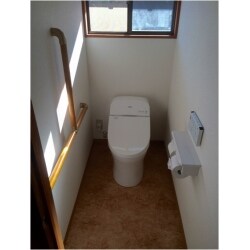 室内の壁を壊し手前側に入口を伸ばして奥行きのある室内にしました。
