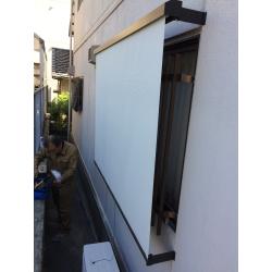 1時間ほどの工事で格好の良いスタイルシェードは取付出来ました