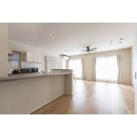 温もりのあるナチュラルな住宅へ