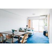 カーペット & 無垢の木の家