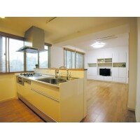 収納たっぷりですっきりリビング