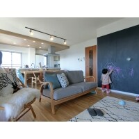 アイランドキッチンが主役の家