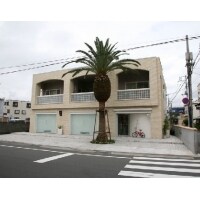 家族の夢に向かう らせん階段の家