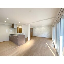 しばらく空き家状態だったご実家を、現在は東京にお住まいのご夫婦が帰阪された際、ゆったりと快適に過ごせるお住まいへとリフォーム
