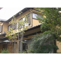 お客様のご希望内容から塗材はガイナをお勧め致しました。
ガイナは塗布量を充分確保しないと塗膜性能・効果が発揮しません。
高価塗料ですので事前に使用量の確認を頂き、塗装致しました。
この度は弊社にご用命頂きありがとうございました。