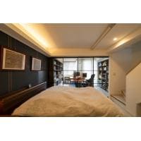 寝室とワークスペースがつながり、開放的になって愛猫も快適に