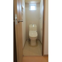 明るく落ち着くトイレです