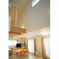 小さな私とボクが明るくのびのび。お気に入りの家