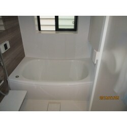 水捌けが良く、入口枠の構造がお手入れしやすいサザナをご提案。