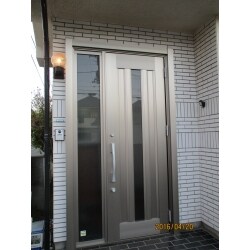 玄関ドアの交換