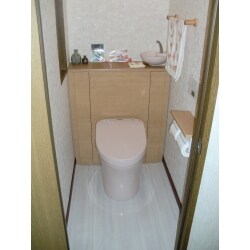 トイレが古くなってきたので、交換したい。
トイレの中の物をスッキリしたい。