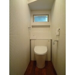 落ち着いた雰囲気の心地よいトイレに生まれ変わりました。