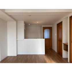 新築時より使用していたキッチンの全面改修を行いました。