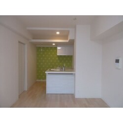 築２６年のマンションをご購入し、入居前にご自身が使い易い間取りに変更をしました。