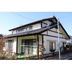 外壁のフッ素塗装を行いました。