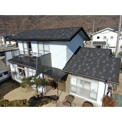 台風の被害にあい瓦屋根が飛んでしまい、屋根の葺き替え工事を行いました。