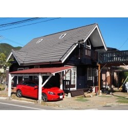 屋根の葺き替え工事を行いました。