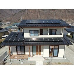 Qセルズ太陽光発電システム設置