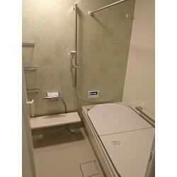TOTOサザナ1坪サイズを採用しました。