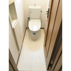 節水型洋式便器で快適にお使い頂けるようになりました。