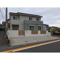 駐車場を拡張するとともにデザインを一新しました。