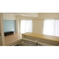 アクセントを入れて 家族だけのくつろぎの家へ