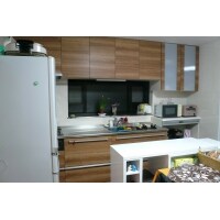 【桜井市】家電収納付カップボードを並べたシステムキッチン