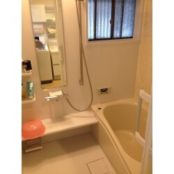 タイルのお風呂をユニットバスに変更しました。