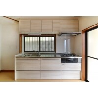 庫裏を2世帯で住めるように水回りを明るく一新