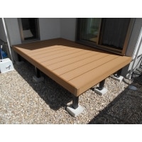 小さなウッドデッキ完成!