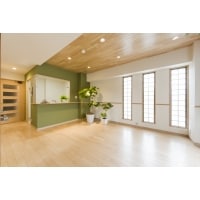 グリーンを愉しむシンプル&ナチュラルリビング