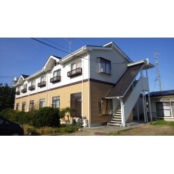 築40年のアパート・経年劣化の目立つ壁をサイディングで刷新！