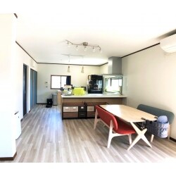 LDK化と傷んだ箇所の修繕をご希望でした。明るい空間で家事をしながら家族団らんが出来る様になりました。