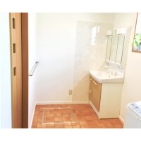 家族構成の変化に伴い、水廻りを中心に安心安全快適なお住まいへ