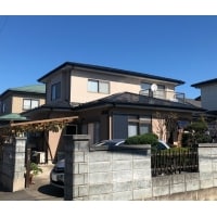 屋根塗装と劣化の進んだ外壁の金属サイディング重ね張り