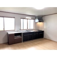 築60年 コストを抑えた浴室・キッチンの刷新