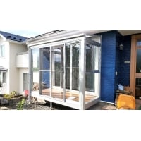 部屋全体の不陸調整・2部屋を1つに・テラス設置