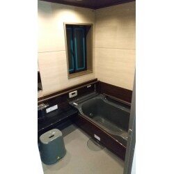 お風呂は、機能と見た目を兼ね備えたクリナップのアクリアバスを設置しました。