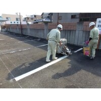 えっこんな工事も!?駐車場のライン引き