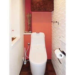 素材で自在に造るイタリアンカントリー調のトイレ空間