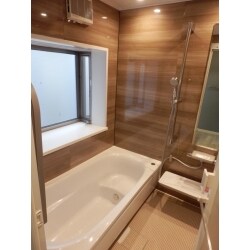 高級感のあるシックな浴室が完成