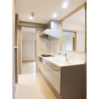 キッチンを中心に回遊できるような使いやすいプランに